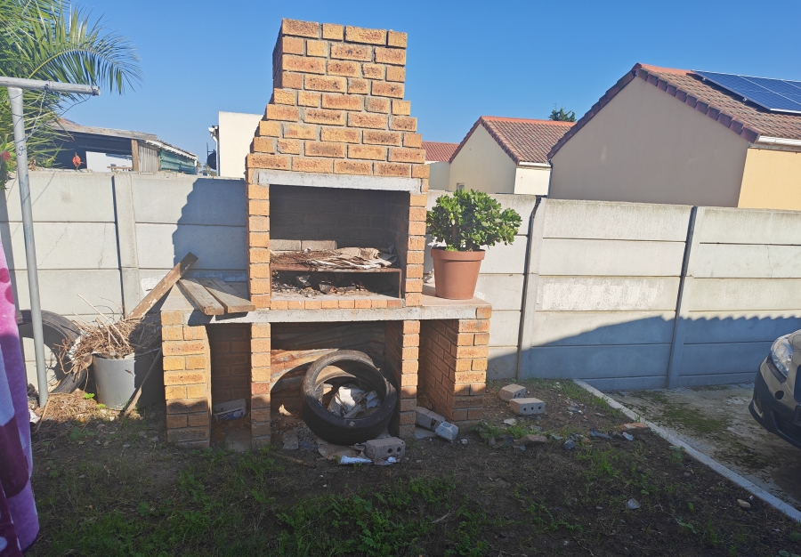 4 Bedroom Property for Sale in Broadlands Village Western Cape